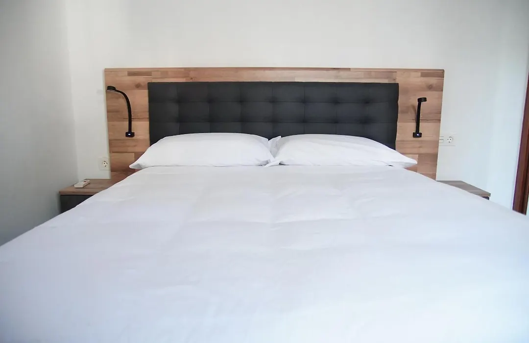 Apartamento Completo en el Casco histórico con vista a la Sierra Nevada-1